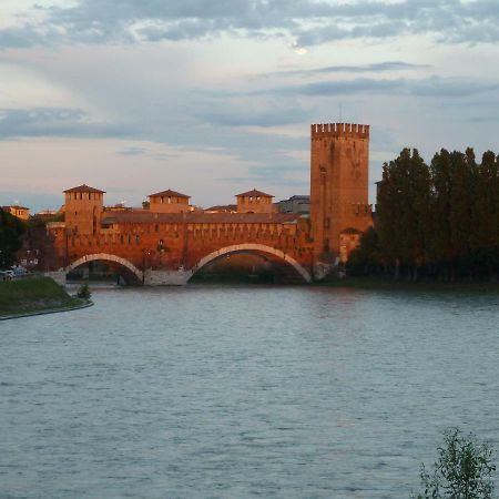 Casa Archi - Vista Sul Fiume Apartment Verona Ngoại thất bức ảnh
